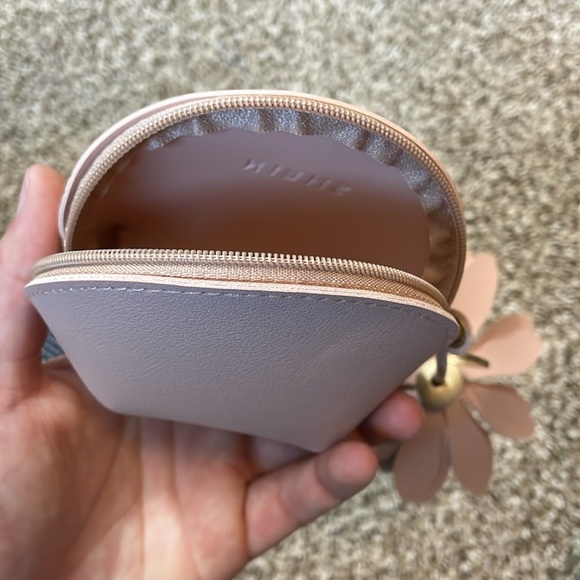 💝Pink Coin Purse with Floral Charm - Picture 2 of 2